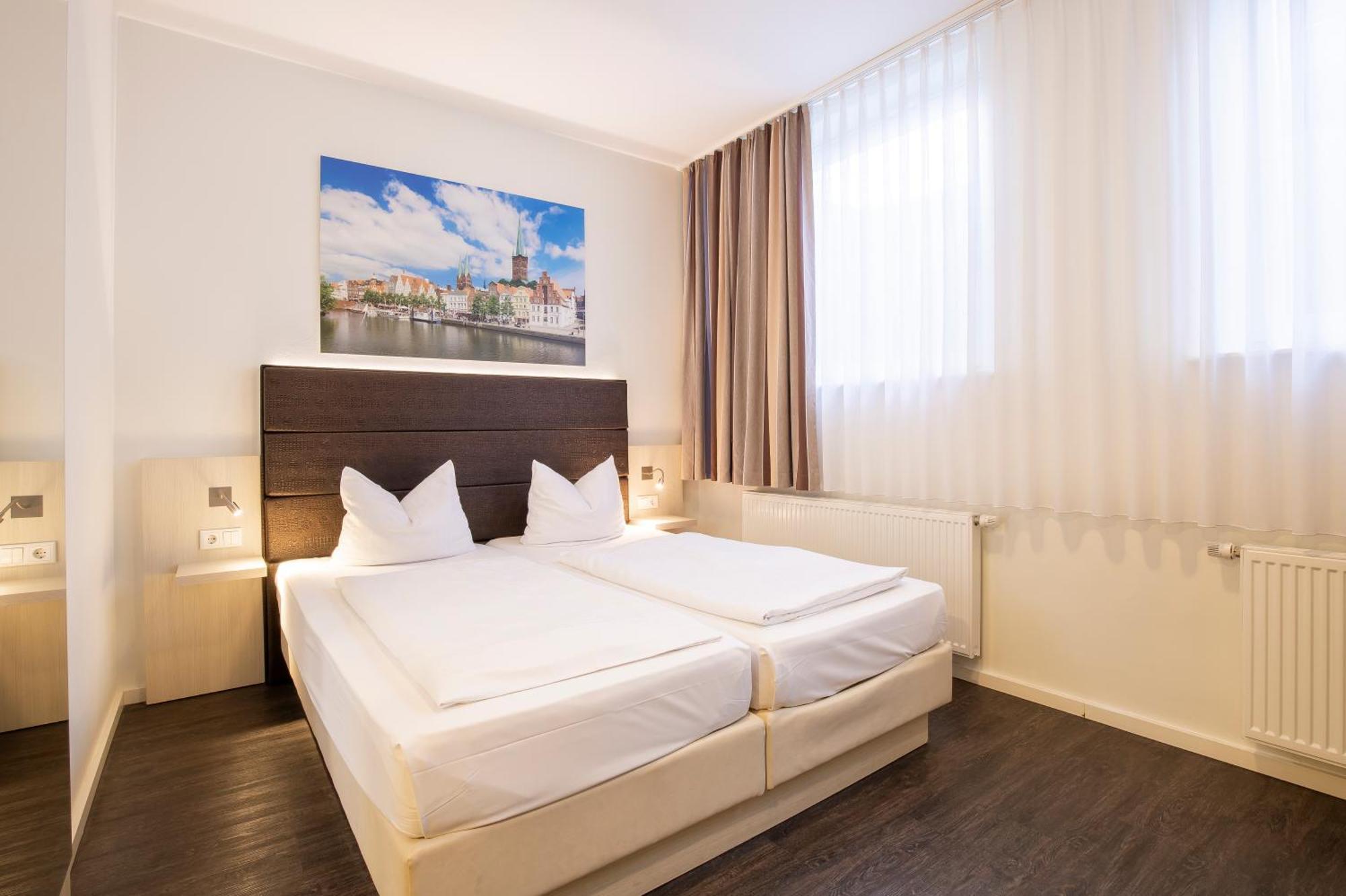 Viva Hotel Luebeck Exterior photo