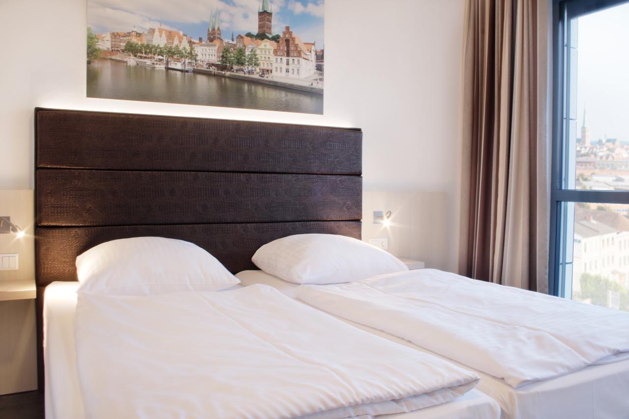 Viva Hotel Luebeck Exterior photo